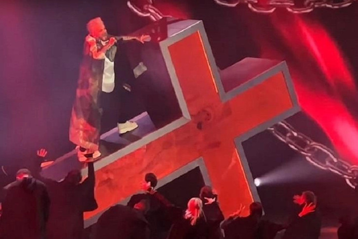 "Мені нема де жити": Ірина Білик розплакалась, говорячи про Кіркорова (відео)